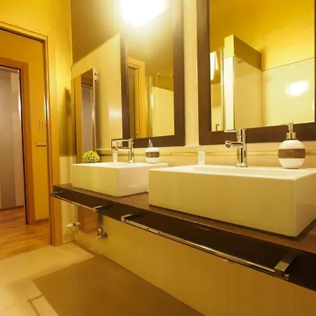 House Borgia Апарт-отель Рим